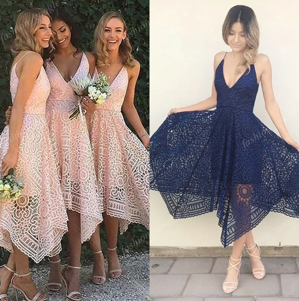 2017 Asymetryczne Wysokie Niski Boho Różowy Prom Party Dresses In Stock Dark Navy V Neck Krótkie sukienki Druhna Bohemian Lace Sukienka ślubna