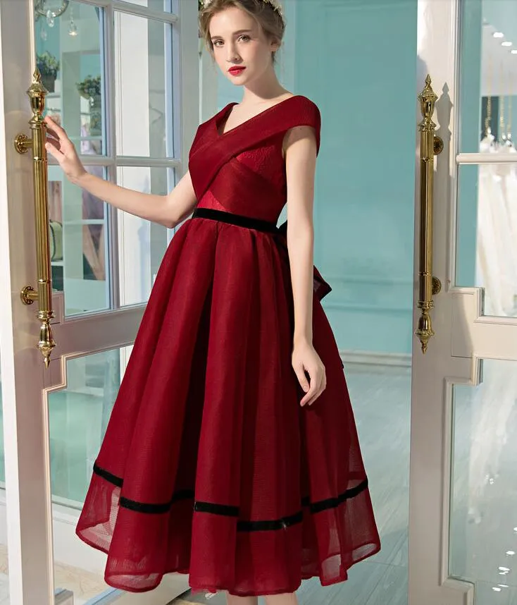 Black And Red Gothic Short Wedding Dresses Vintage Tea Length V Neck 1950S Informal Bride Dress Custom vestido De Novia