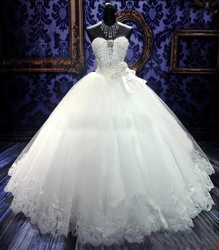 Robes de mariée robe de bal 2019 robes de princesse sans bretelles avec des fleurs faites à la main broderie appliques cathédrale robes de mariée avec R2506