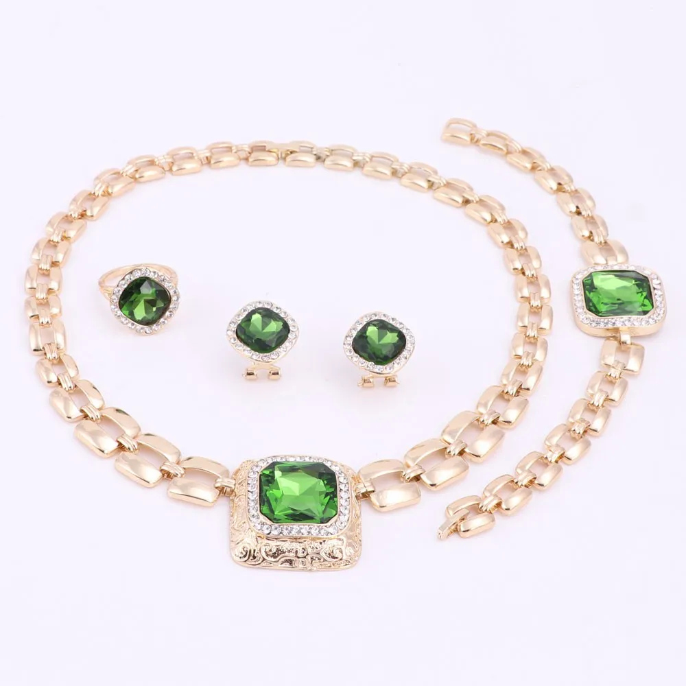 Accessori feste di nozze Set di gioielli con gemme di cristallo donne Collana di perline africane Bracciale Orecchini Set di anelli Regalo di Natale296l