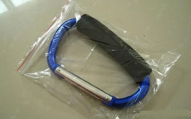 스폰지 큰 크기 다채로운 알루미늄 합금 D 모양 등반 단추 Carabiner 키 체인 야외 롤러 스케이트 신발 버클 슈퍼마켓 후크