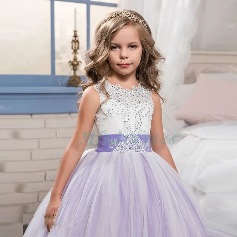 2017 neue Prinzessin Hot Lila Elfenbein Top Scoop Ballkleid Blumenmädchenkleid Sweep Zug Mädchen Erstkommunion Kleid Spitze Mädchen Pageant Kleider