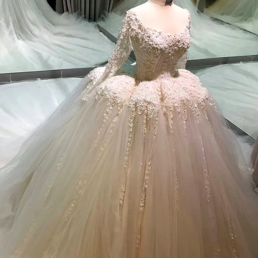 Sexy Lace Ball Gown Wedding Dresses Beaded Floral Applique Off Shoulder Long Sleeves Tulle Wedding Gowns Glamorous Princess Bridal Dresses