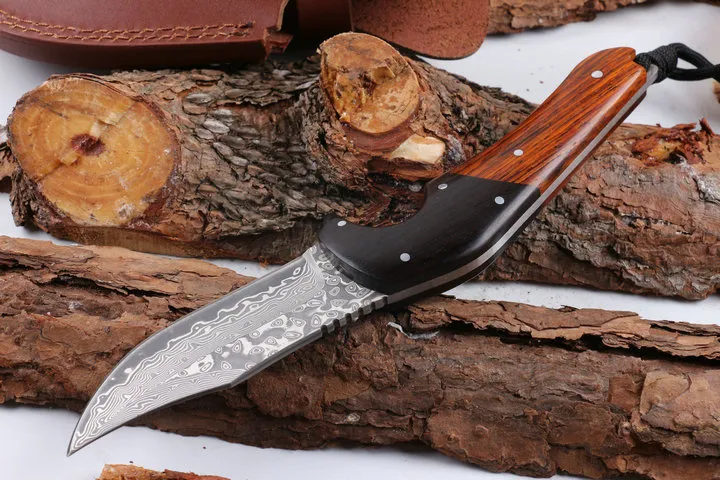 Top Quality Damascus Steel Survival Straight Hunting Knife 58HRC Rosewood&Ebony Handle Fixed Blade Knives with Leather Sheath