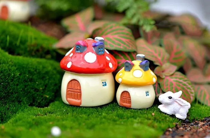 Gratis frakt 4Size mini svamp med prickfeed dekorativ liten trädgård och hembank konstgjorda harts miniatyr tillbehör