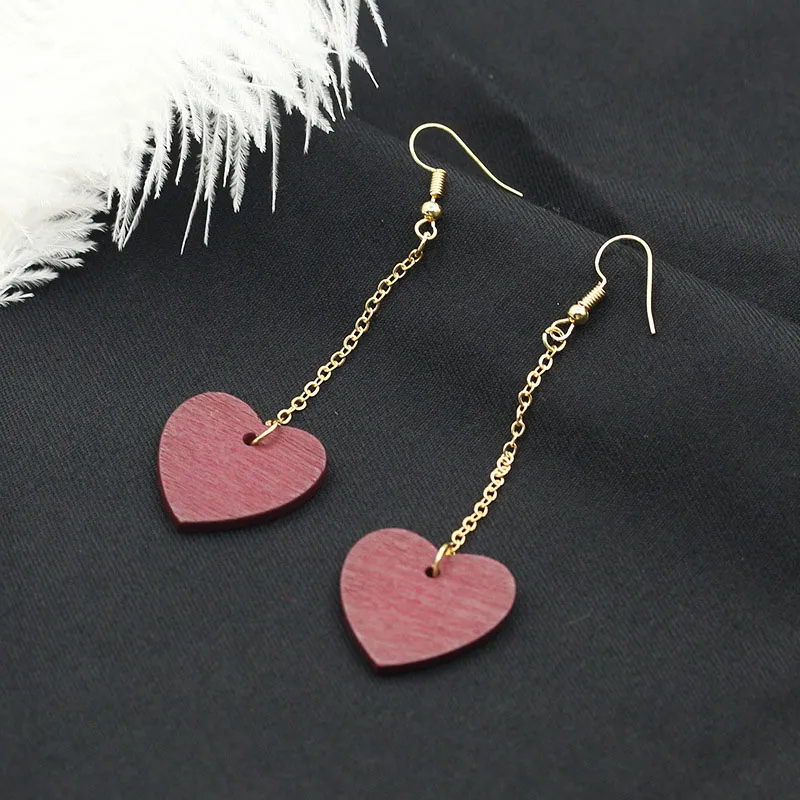 Nouveau coeur en bois coréen avec amoureux boucles d'oreilles pendantes femmes bois vin rouge coeurs clip sur boucles d'oreilles pour dames mode bijoux sexy