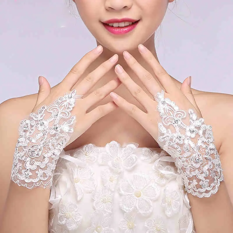 Новое прибытие белые, красные свадебные перчатки аппликации с сияющими блестками бусины короткие свадебные аксессуары свободный размер перчатки