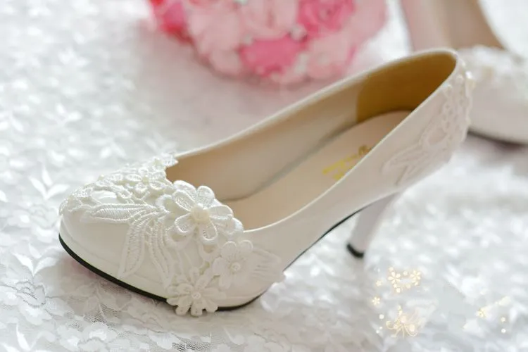 Pérolas fashion sapatos de casamento rasos para noiva 3D floral aplique salto alto tamanho grande bico redondo rendado sapatos de noiva