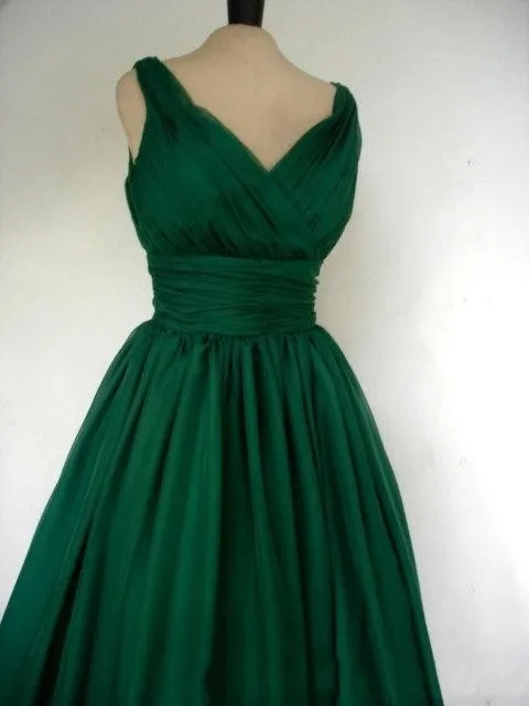 Emerald Green 1950s Cocktail Party Dress Vintage Length بالإضافة إلى حجم الشيفون الأنيق Ruched V-Neck Straps Real Po Short G218f