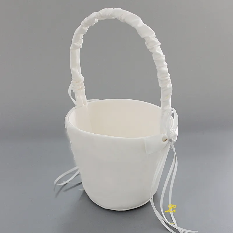 2019 Nuevas cestas de niña de las flores para bodas Hermosos juegos de cestas de flores de satén beige con apliques de encaje 14.5 cm * 22.5 cm Envío rápido