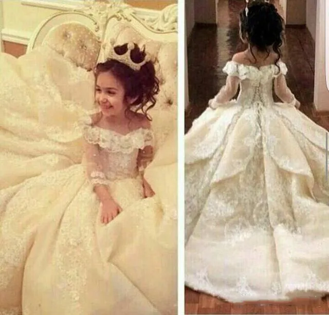 Preciosos vestidos de desfile para niñas con hombros descubiertos y mangas largas 3/4 con volantes y flores de encaje, vestidos para niños para vestidos de boda y comunión