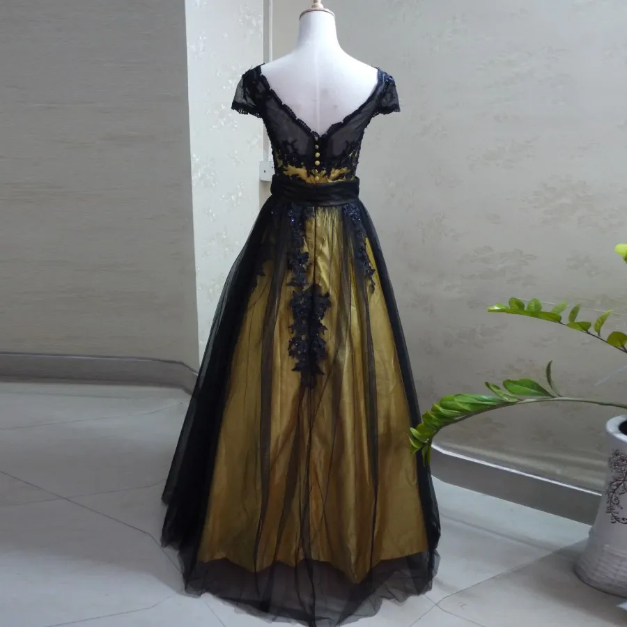Nuevo diseño en oro y negro Dos piezas Vestidos de quinceañera Vestido  corto Desmontable Falda larga