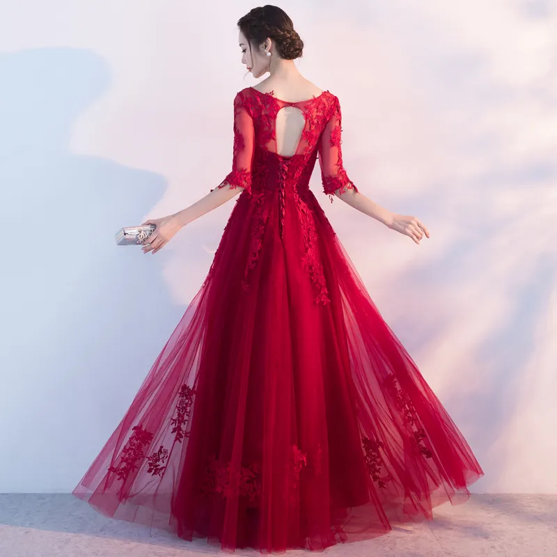 Dark Red Long Prom Dresses Soft Tulle z kwiatowym aplikacją Pół Rękawy Suknie wieczorowe Otwórz Powrót Gown Suknie