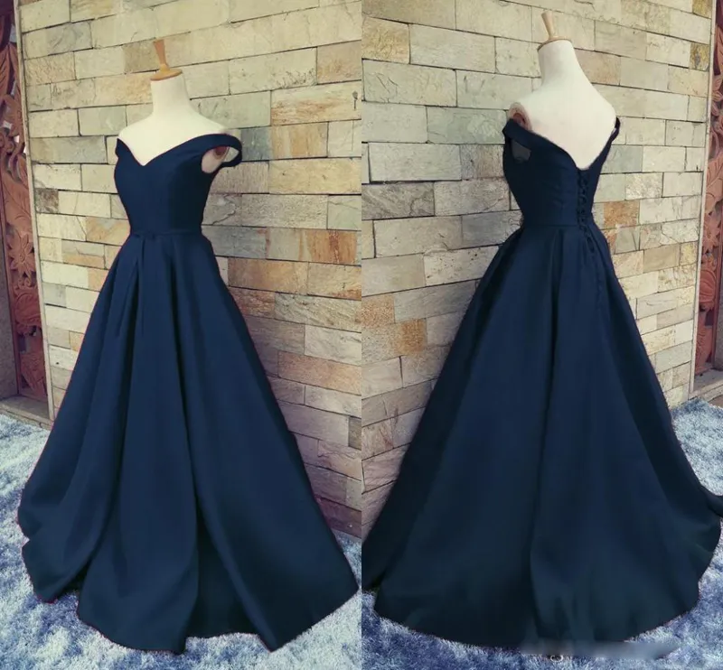 Prawdziwy obraz Navy Blue Tani 2017 Prom Dresses Off Ramię V Neck Ruched Satin Długość podłogi Gorset Lace Up Backless Homecoming Party Dresses