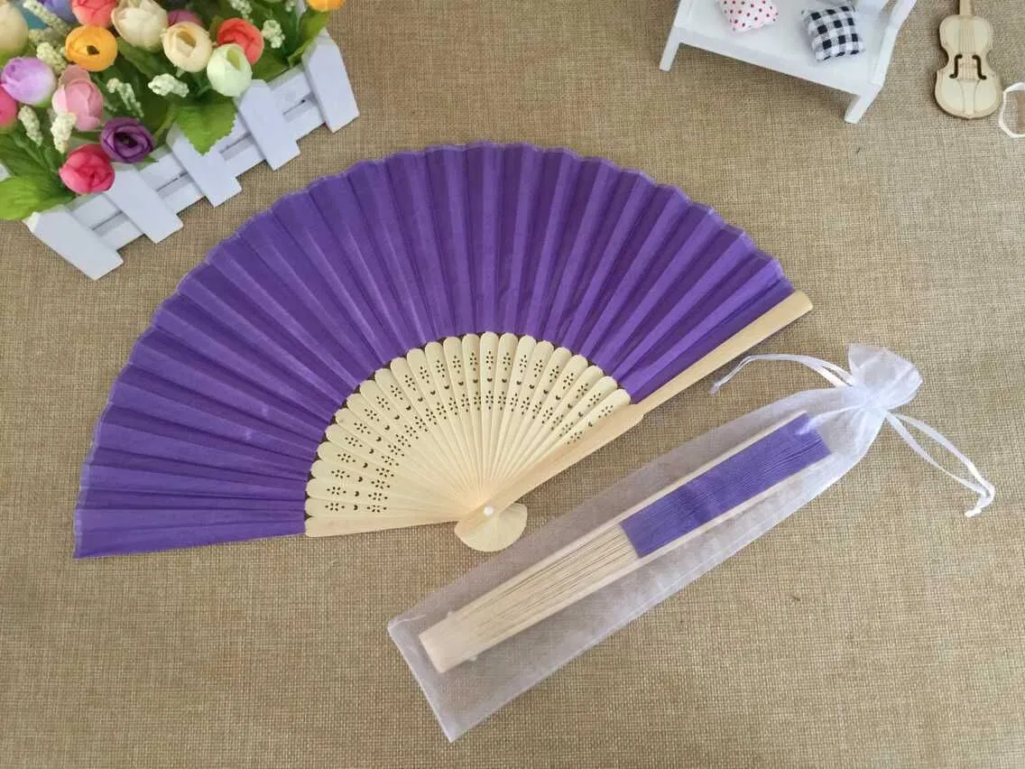 Whole lot White Elegant Folding Silk Hand Fan with Organza Gift bag Wedding Party Favors Gift99798213599659