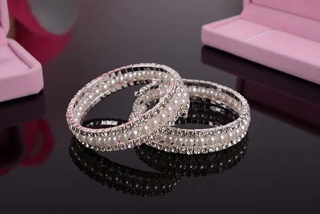 Luxus Perlen 3 Reihen Strass Stretch Armreif Hochzeit Armbänder Brautschmuck Billig Kristalle Armband Für Braut Abend Prom Party