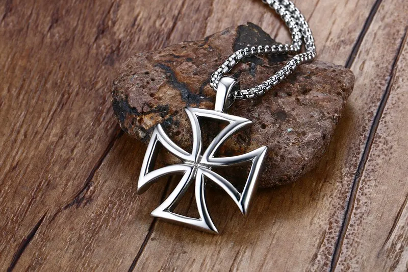 Templar cross necklace 2025