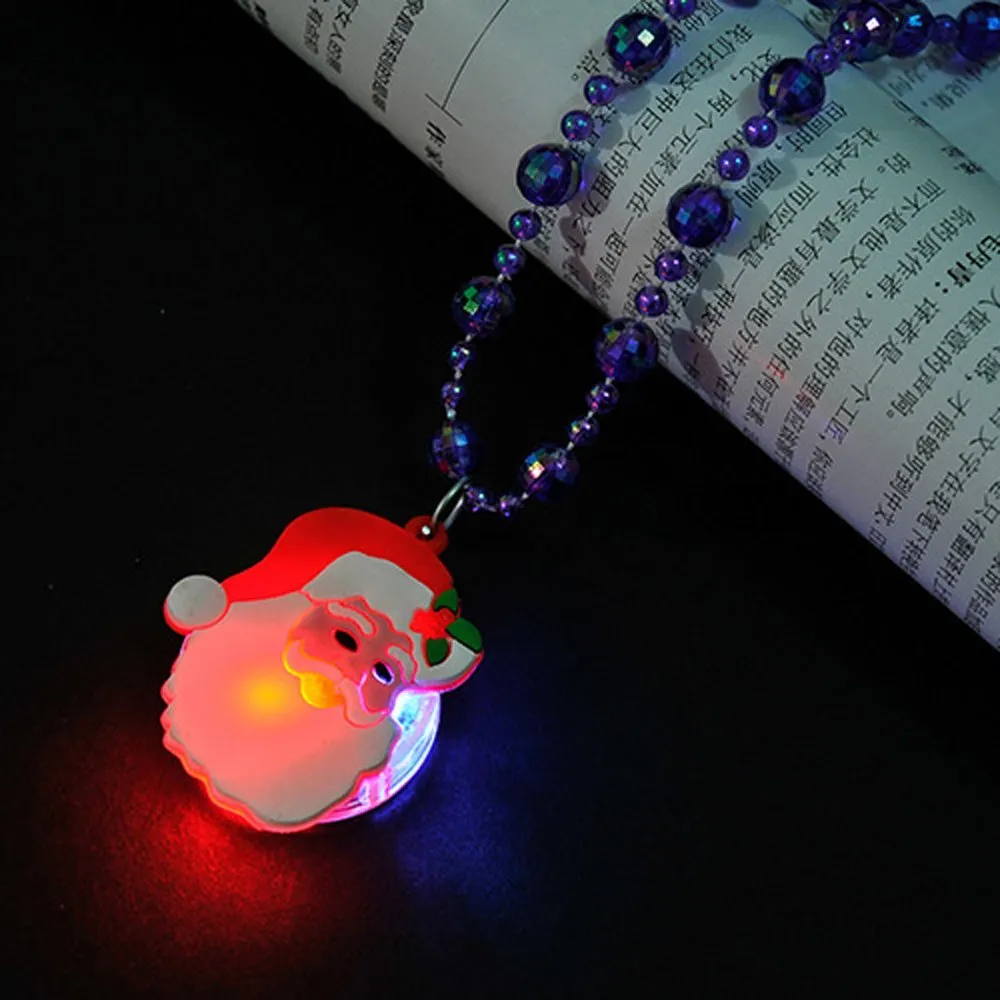 Nouveauté éclairage briller clignotant pour Noël enfants perles colorées chaîne lumière LED dessin animé père Noël pendentif collier cadeaux de fête