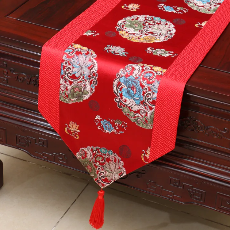 Tabela de retalhos de retalhos de sorte de 120 polegadas de 120 polegadas extra Lucky Runner Chinese Luxuz Silk Brocade Tail to High End Dining Table Protetive PA5973223