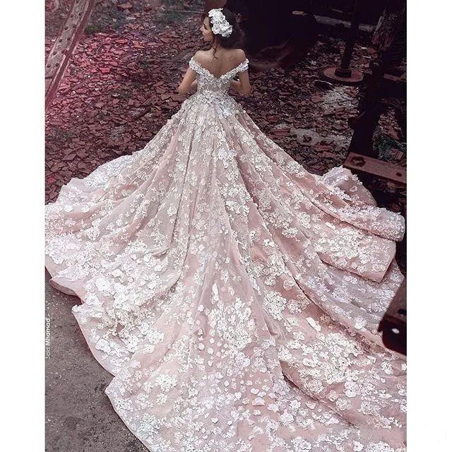2020 Blush Pink Off Shoulder Ball Gown Wedding Dresses Lace Appliques Beads 3D Flowers Long Cathedral Train Princess Formal Bridal Gowns