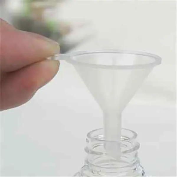 Plastic Small Mini Funnels Diffuser Liquid Perfume Bottle Oil Labs for Chemical Liquid Essential Oils Blends Perfume Craft Wholesale 