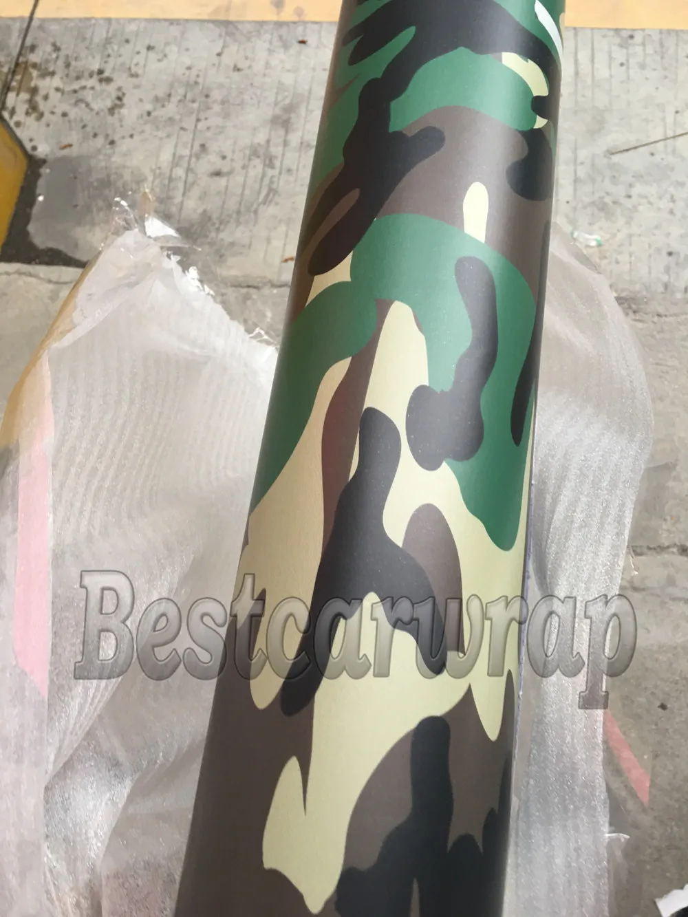 Enveloppe de voiture en vinyle camouflage vert forêt avec bulle d'air autocollant imperméable gratuit pour AUTO/BATEAU/avion/revêtement de table taille 1.52x10m/20m/30m