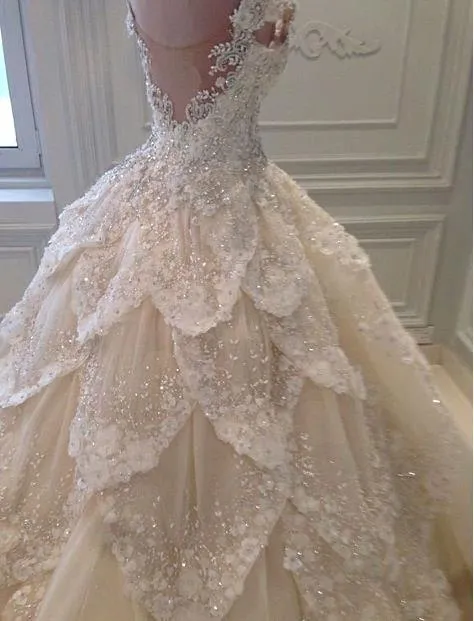 Luxuoso frisada Layered-Pétalas Wedding Dress faísca Sequins Alças Floral-Applique vestido de noiva 2017 Lindos vestidos de noiva deslumbrante