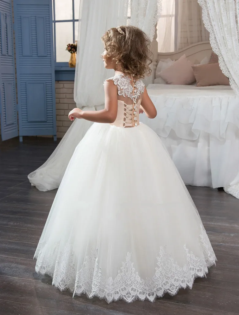 2017 Nouvelles Robes De Première Communion pour Les Filles Champagne À Lacets Sans Manches Robe De Bal Appliques Robes De Fille De Fleur pour Les Mariages Chauds