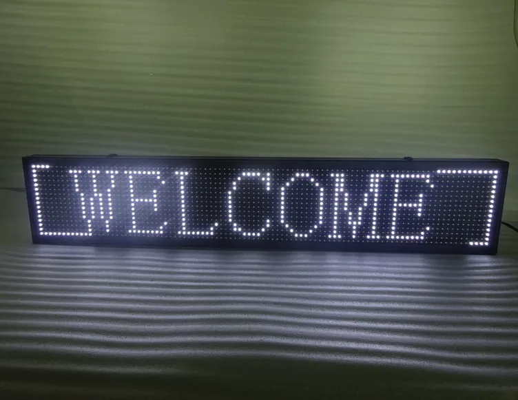 Hot Sale Graphics Semi-Outdoor P10 LED Sign Moving Board Programmerbar display 100cmx20cm vit färg