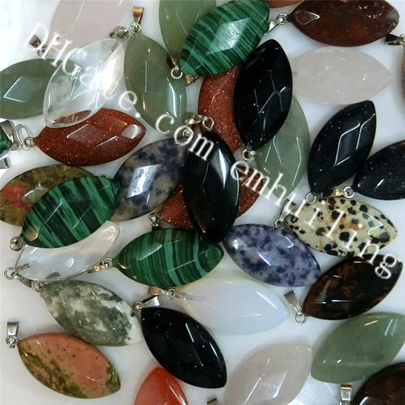 15 * 30mm Ovale À Facettes Gemstone Pendentif Mixte Aléatoire Naturel Quartz Cristal Pierre De Guérison Point Chakra Pendentif Lâche Charms pour La Fabrication de Bijoux