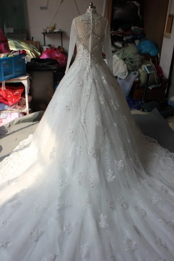 Modesta immagine reale collo alto lusso abiti da sposa perline cristalli perline appliques in pizzo illusione maniche lunghe abiti da sposa con il treno