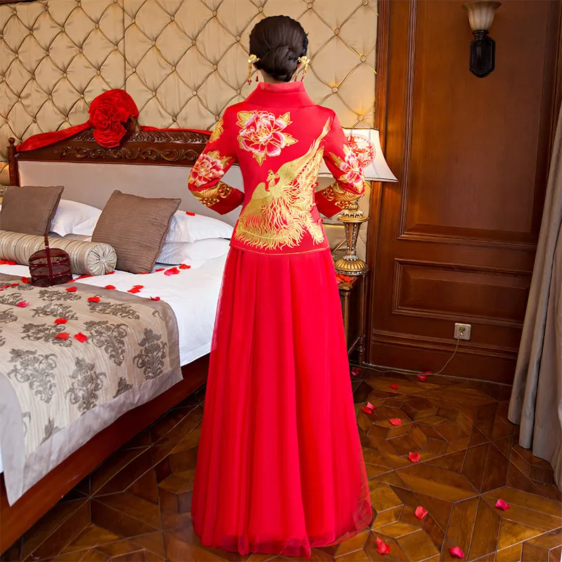 Vêtements ethniques de style chinois Tenue de mariage rouge royal antique pour femme brodée phénix costume luxueux costume Tang traditionnel