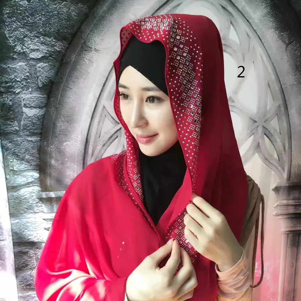 ! Hijab musulman pour les femmes Écharpe carrée Turban Hijab Couvre-chefs Silky Satin Wraps Echarpes De Mode Islamique Bandana Noir Grand Taille 77