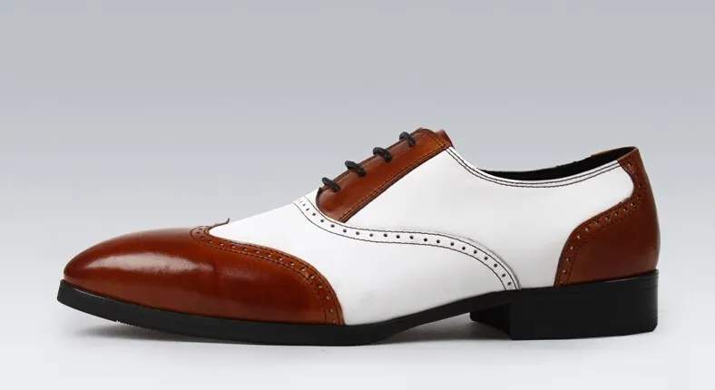 2017 Zapatos de vestir de negocios blancos y negros hechos a mano para hombre, zapatos Oxford de cuero genuino informales británicos Vintage para hombre, zapatos de alta calidad