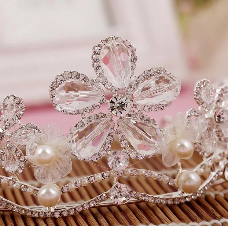 Livraison gratuite ! En stock ! Prix bas éblouissant couronne fête mariage accessoires de mariée princesse cristal diadèmes pas cher de haute qualité