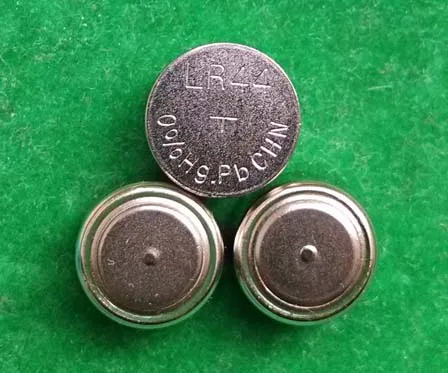 AG13 LR44 1.5V alkaline button cell battery 0% Hg Pb Mercury free 