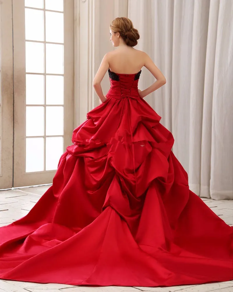 Abiti da sposa vintage gotici in raso nero e rosso con abito da ballo vestido de noiva Pick-up senza spalline Abiti da sposa non bianchi Couture Custom