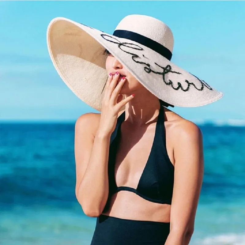 Kvinnor Foldbara Floppy Letters Sequin Broderi Straw Sun Hat Sommar Vild Stor Brim med Ribbon Trim Beach Cap UV Protection