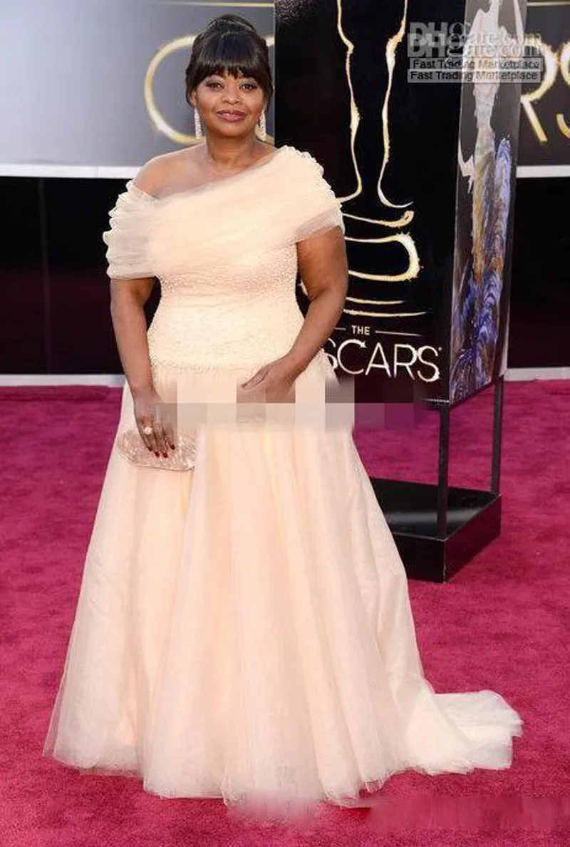 85 ° Oscar Octavia Spencer Abiti da ballo asimmetrici da sogno Abiti da sera celebrità con spalle scoperte A-Line Abito da sera plus size