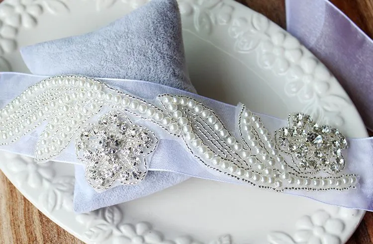 Pérolas Cristais Cintos De Noiva 2017 175 cm Longo Luxo Casamento Headpieces Branco Feitas À Mão Destacável Nupcial Sash
