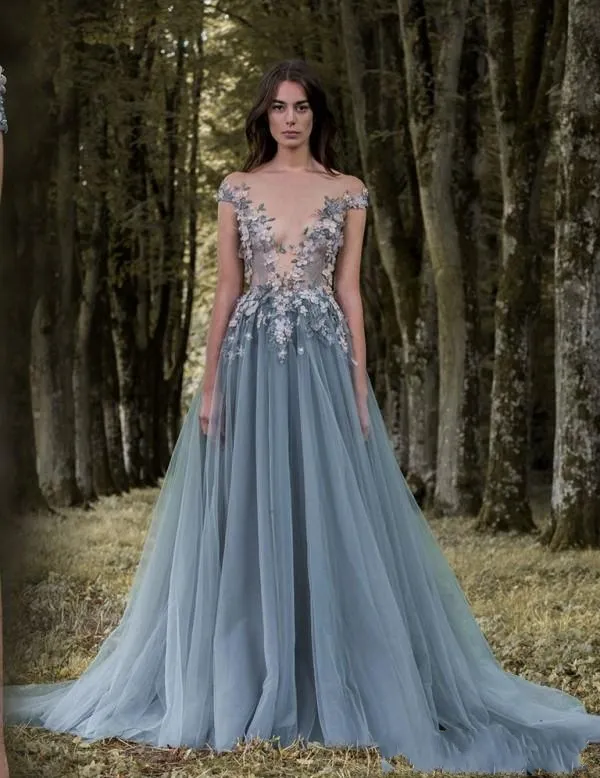 2019 Paolo Sebastian Lace Prom Klänningar Sheer Plunging Neckline Appliqued Party Gowns Billiga Sweep Train Tulle Beads Evening Wear för Kvinnor