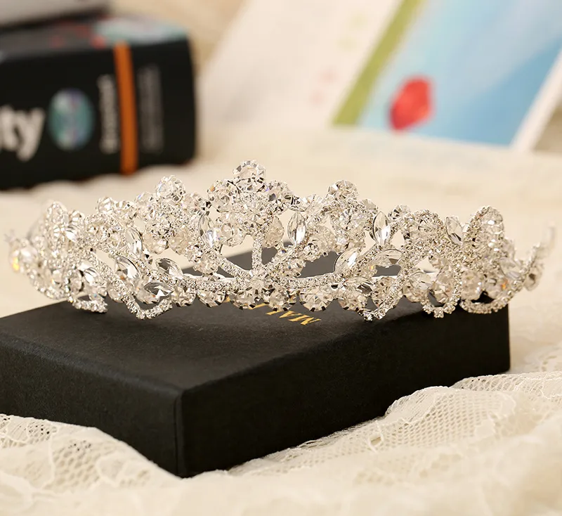 Underbara mousserande silver Big Wedding Diamante Pageant Tiaras Hairband Crystal Bridal Crowns for Brides Hair Jewelry Headpiece6047826