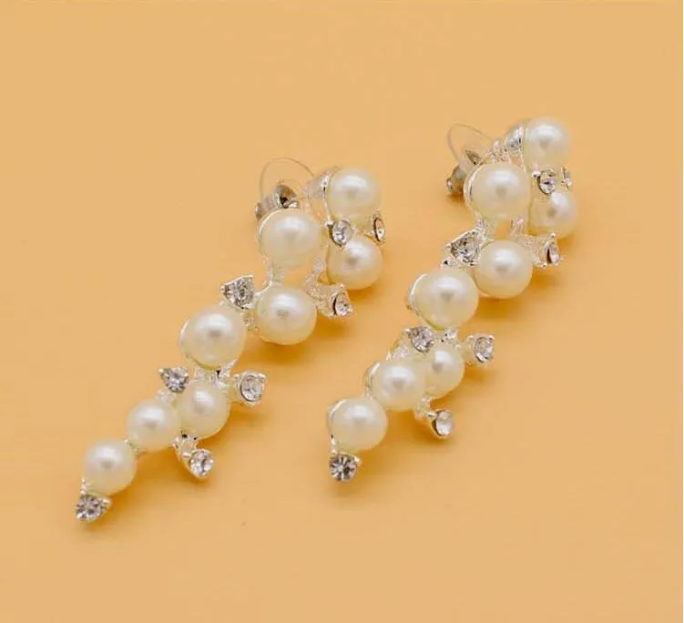 Nieuwe Sale Crystal Rhinestone Gesimuleerde Pearl Grape Bunches Design Girls Oorbellen Oor Stud Mode Sieraden Dames Gift