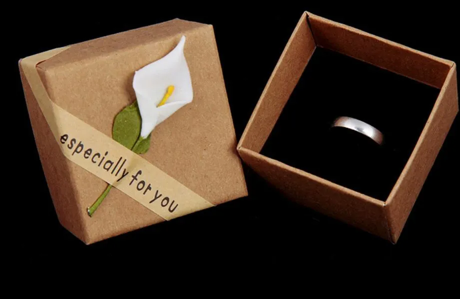 5.5 * 5.5 СМ Ювелирные изделия серьги браслет кольцо ожерелье Крафт-бумага подарочные коробки квадратные Наборы Ювелирных Изделий Коробка Дисплея цветок случае коробки