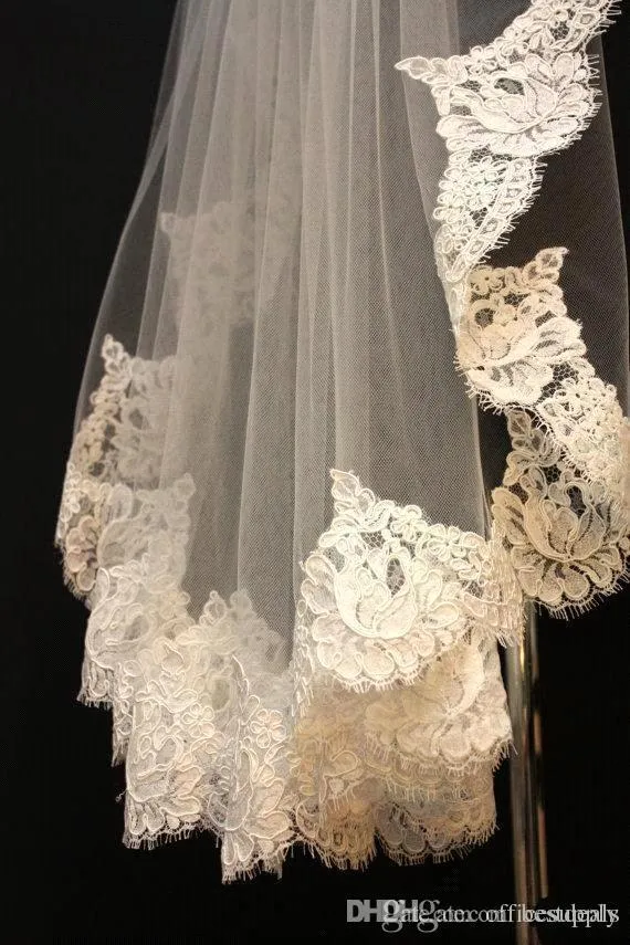 2019 للوصول إلى Veil Lace Short Short Bride039S الخصر مشط طويل الشعر مخصص الزفاف حجاب R8633401