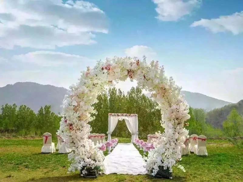 1 meter lång konstgjord simulering Cherry Blossom Flower Bouquet Wedding Arch Decoration Garland Heminredning för gratis frakt