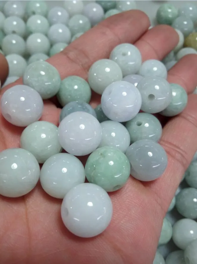 Jade naturel diamètre de 13 mm perle ronde 280M