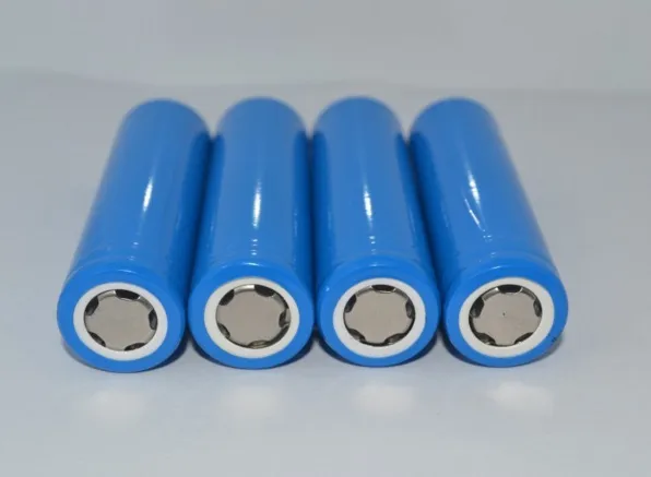 18650 بطارية 2200mAh مع إعادة شحن بطاريات الليثيوم مصنع الجملة بنسبة 100 ٪ عالية الجودة