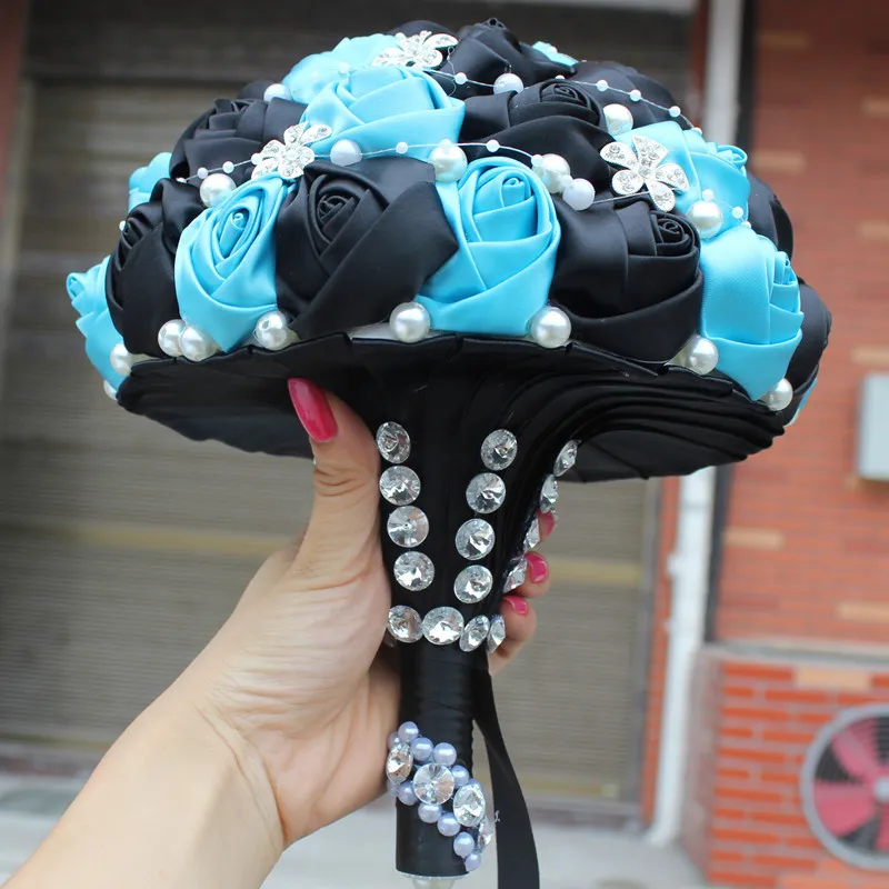 Black Wedding Black Wedding Bridal Bouquet Forniture le perle di fiori artificiali Rhinestones Sweet 15 Quinceanera bouquet W2244647243