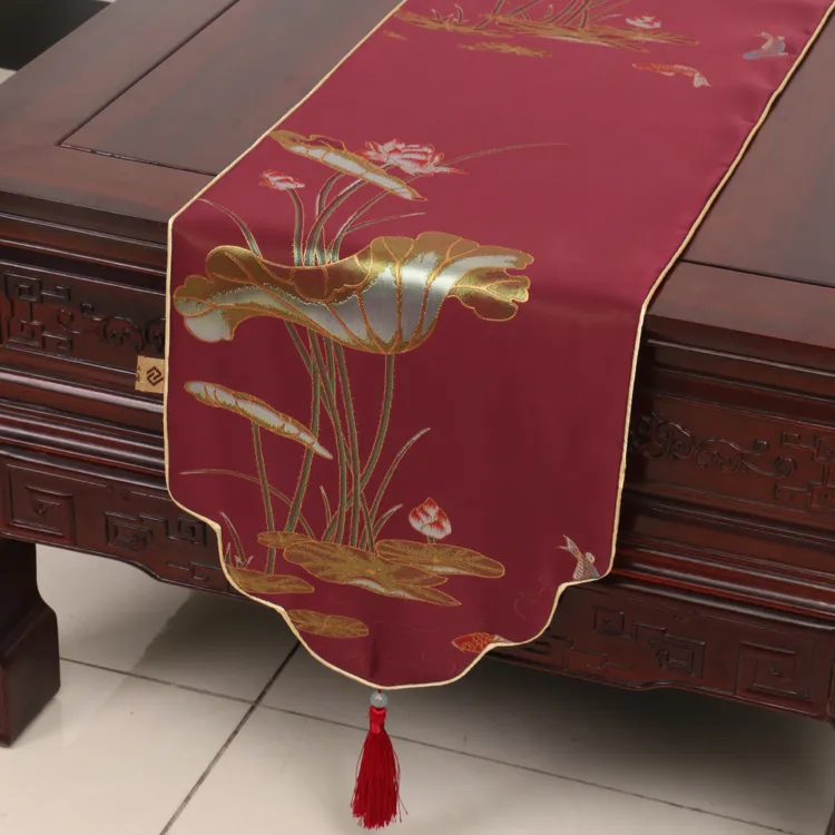 High End Classic Lotus Luxury Table Runner Multi Storlek Längd Dekorativ Matbord Mats Skydd Pads Silk Brocade Soffbordduk